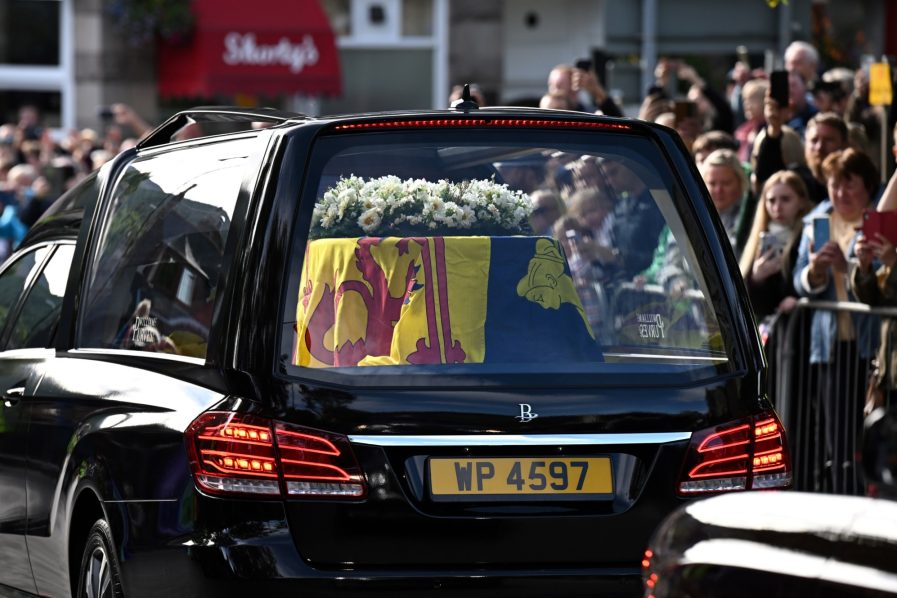 Queen Elizabeth Ii Begins Solemn Final Journey The Guardian Nigeria