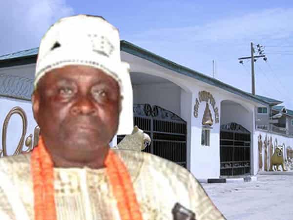 oba of Lagos Akiolu