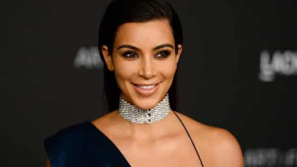kim-kardashian-8b12194250ba930485f40c0d56b0176b5f26440d-s900-c85