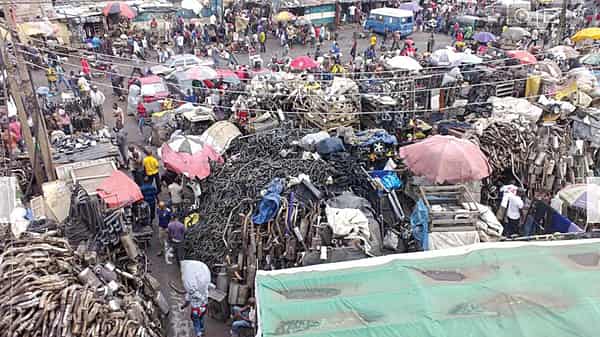 Ladipo-market,-16-04-17