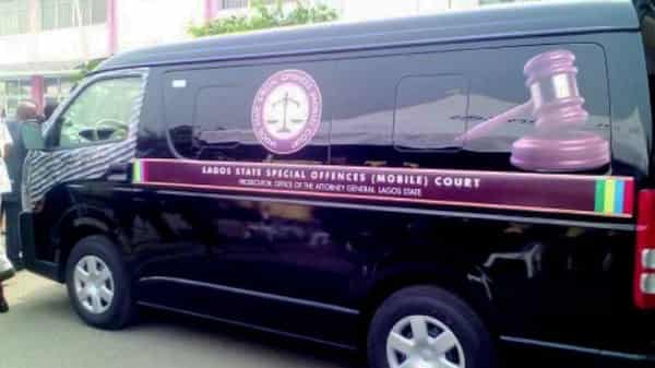 Mobile-Court