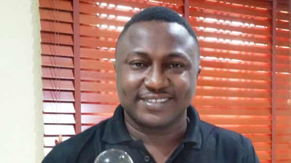 Wale-Adenuga-Jnr.-Managing-Director-of-WAP-with-the-award