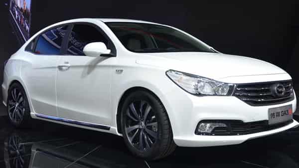 156520_Salon_de_l_Auto_de_Beijing_des_tonnes_de_copies