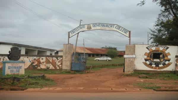 536853_395155590507837_1809618290_n