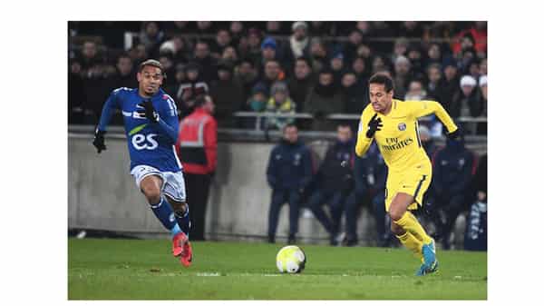 FBL-FRA-LIGUE1-STRASBOURG-PSG