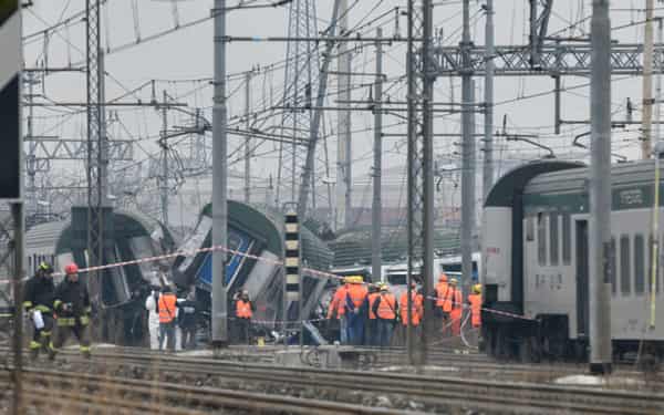 ITALY-ACCIDENT-TRAIN