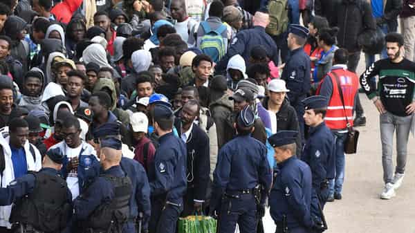 FRANCE-MIGRANT-EVACUATION