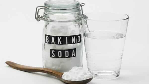 Baking soda with water Photo credit Pinterest