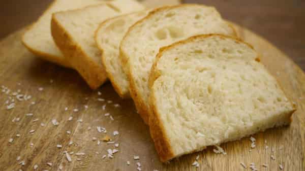 Coconut-Bread-2-e1490272036916
