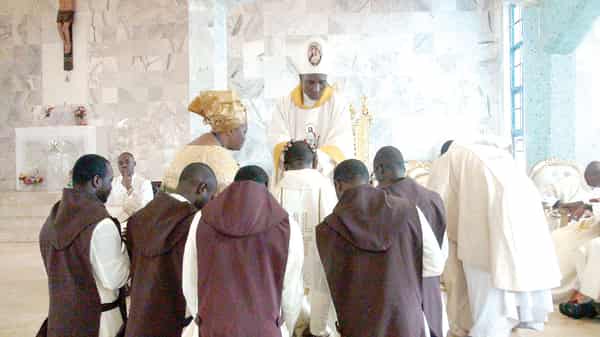 APOSTOLICok-CARMELITES