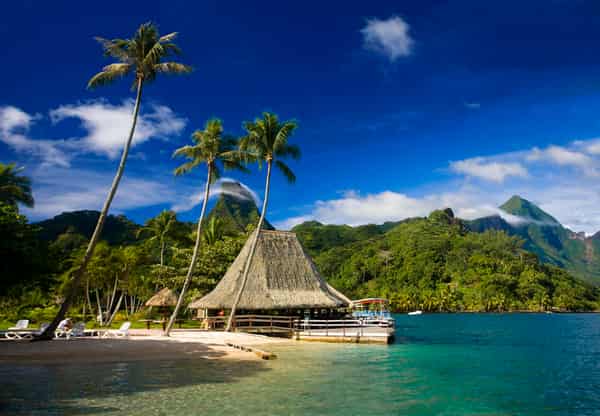 A Mo’orea cabana with ocean view