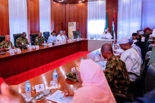 Buhari meets with governors