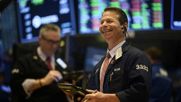 US stocks end near flat after strong jobs data