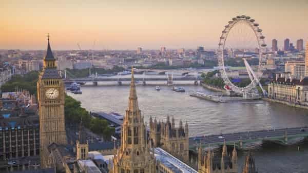 76709-640×360-houses-of-parliament-and-london-eye-on-thames-from-above-640