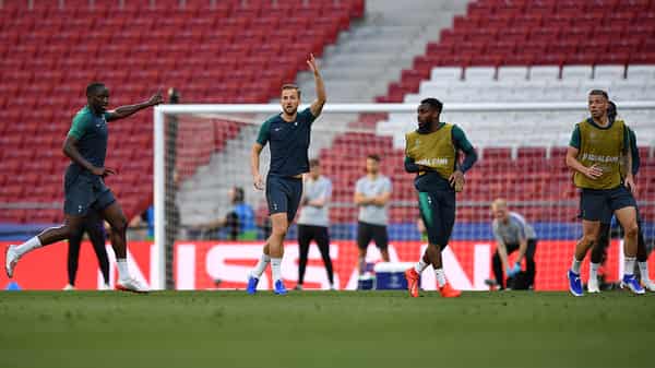 FBL-EUR-C1-TRAINING-TOTTENHAM