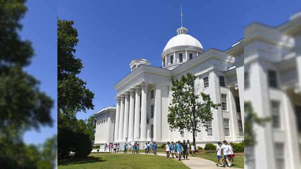 Alabama Lawmakers Vote To Ban Abortion Within State