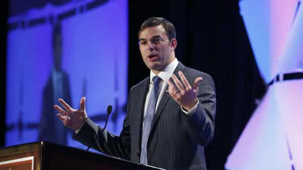 Justin Amash speaks at the LPAC conference in Chantilly, Virginia