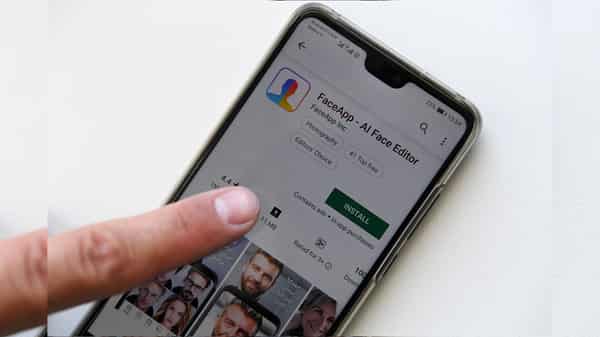 LIFESTYLE-US-RUSSIA-INTERNET-APP-PRIVACY