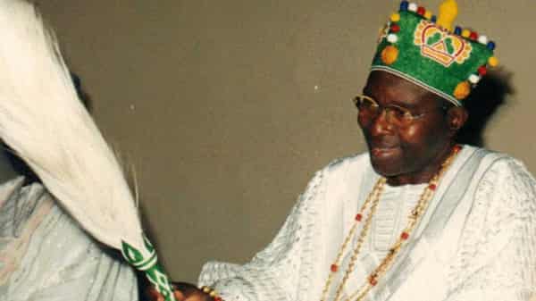 Oba Oladele Olashore