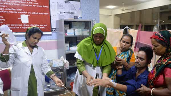 BANGLADESH-VIRUS-DENGUE