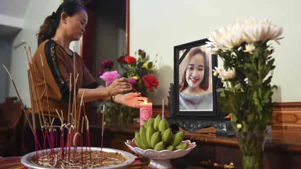 VIETNAM-BRITAIN-BODIES-MIGRATION-FAMILIES