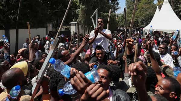 Oromo youth chant slogans during a protest in-front of Jawar Mohammed’s house, an Oromo activist and leader of the Oromo protest in Addis Ababa