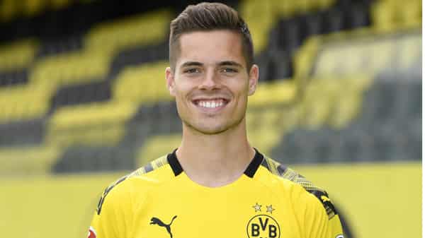 FILES-FBL-GER-BUNDESLIGA-BORUSSIA-DORTMUND-SQUAD