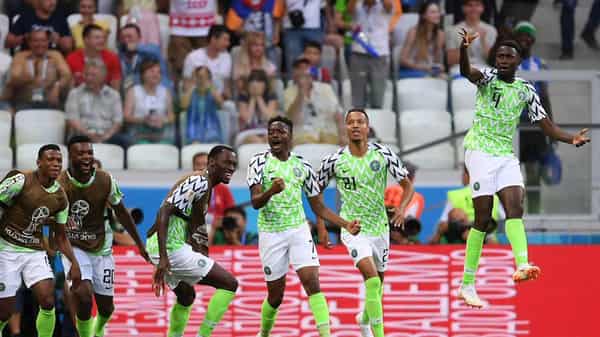 Eagles-Back-19=12=2019