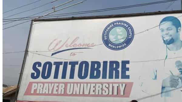 Sotitobire-church-burnt1-1000×600