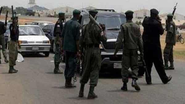 nigerian-police-at-checkpoints