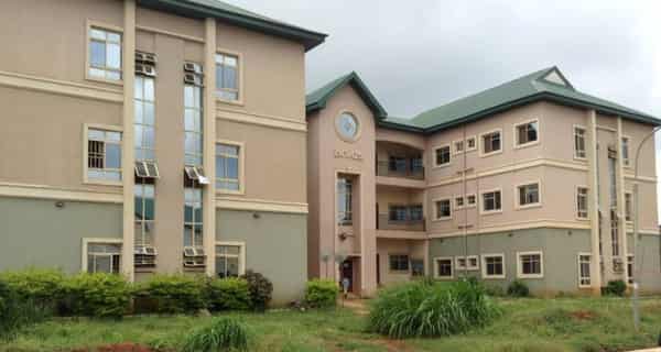 Chukwuemeka-Odumegwu-Ojukwu-University-Teaching-Hospital-860×459