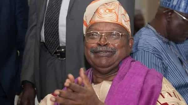 d5590552-alex-akinyele