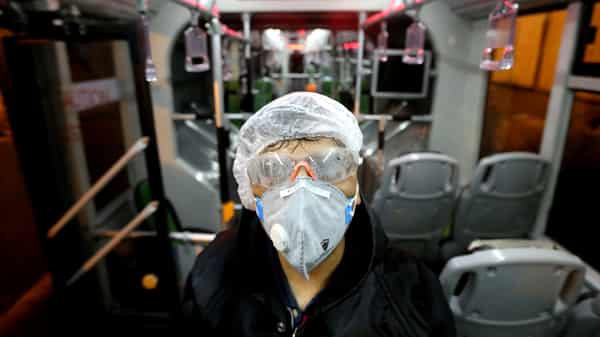 IRAN-VIRUS-HEALTH-TRANSPORT