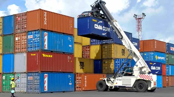 Photo-Ports-secs-en-100_-colonne-centrale-sous-le-texte_SC__lection-par-le-studio_