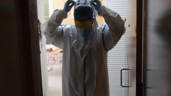 SPAIN-HEALTH-VIRUS-HOME-CARE