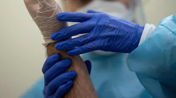 SPAIN-HEALTH-VIRUS-PHYSIOTHERAPY