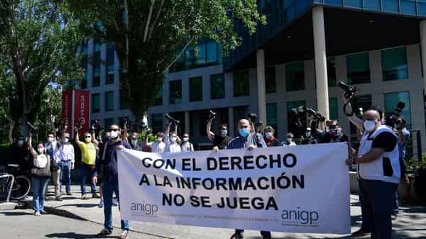 SPAIN-FBL-VIRUS-HEALTH-MEDIA-PROTEST