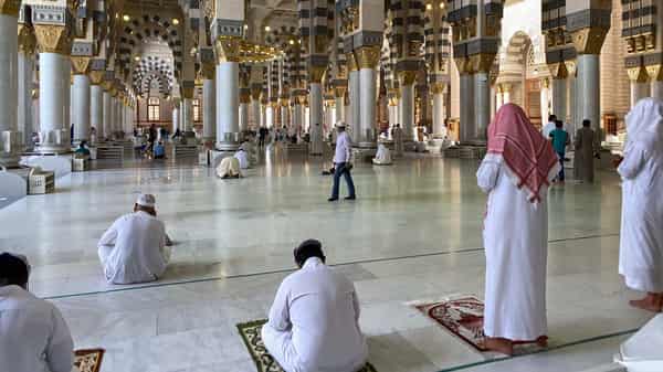 SAUDI-HEALTH-VIRUS-RELIGION-ISLAM