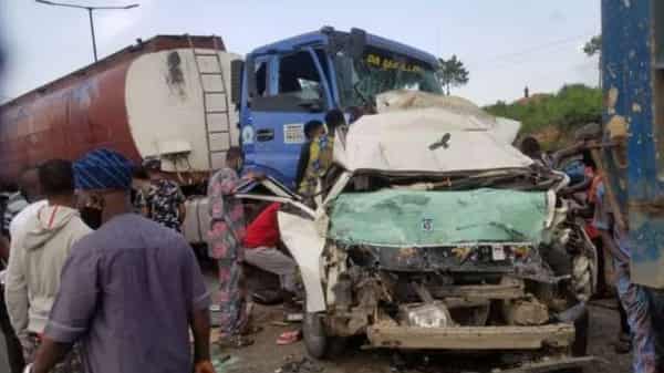 _tanker-rams-into-car