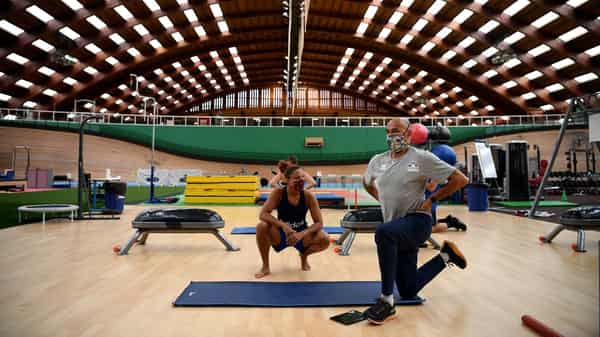 BOXING-FRA-HEALTH-VIRUS