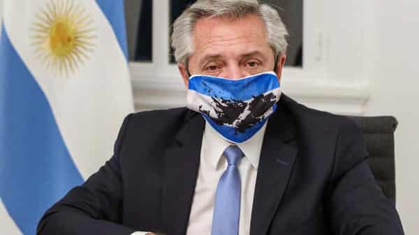 ARGENTINA-HEALTH-VIRUS-FALKLANDS-FERNANDEZ