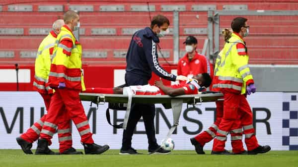 FBL-GER-BUNDESLIGA-MAINZ-AUGSBURG