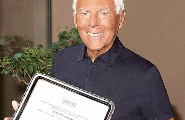 Armani-with-the-untwo-plaque-courtesy-of-giorgio-armani