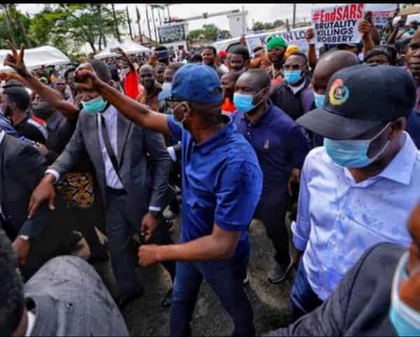 0321AE99-4EF3-4AA3-AFE0-649284C1F3DA