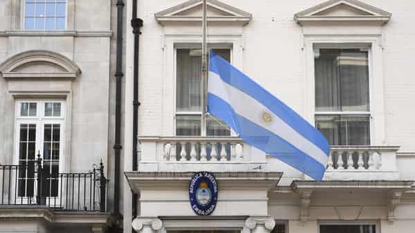 BRITAIN-ARGENTINA-MARADONA-DEATH