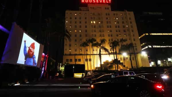 California Readies For New Lockdown Orders To Go Into Effect Monday