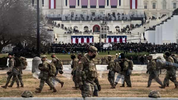 National Guard troops