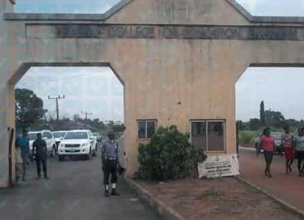 9CC0BC55-1ABF-40BC-ABDD-400968A1BC04