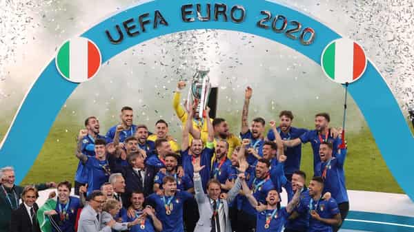 FBL-EURO-2020-2021-MATCH51-ITA-ENG-TROPHY
