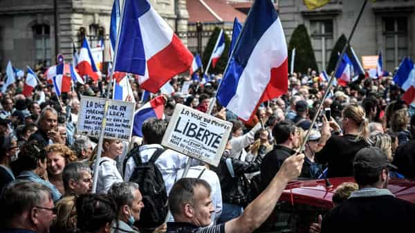 FRANCE-HEALTH-VIRUS-VACCINE-POLITICS-DEMO